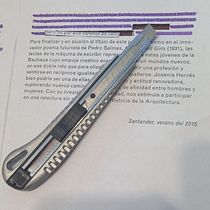 LA PENSADORA: poesía entre líneas. Un proyecto de Escritura creativa, Diseño, Papercraft y Collage de Lu Nakano - 06.01.2024