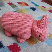 Mi proyecto del curso: Diseño y creación de amigurumis. Un progetto di Artigianato, Fiber Art, DIY, Uncinetto, Amigurumi, Textile Design e Design di giocattoli di genericacuenta2021 - 03.01.2024