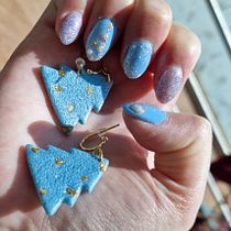@penduricos.vmf (Polymer clay earrings). Accessor, Design, Arts, Crafts, Jewelr, Design, and DIY project by Vânia Filipe - 12.05.2023