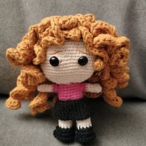 Mi proyecto del curso: Amigurumis: personas tejidas a crochet. Arts, Crafts, To, Design, Fiber Arts, Crochet, Amigurumi, and Textile Design project by Gema P. O. - 01.07.2024