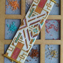 Mi proyecto del curso: Diseño de accesorios con cuentas: teje patrones elegantes. Accessor, Design, Arts, Crafts, Jewelr, Design, and Fiber Arts project by mkandrea76 - 01.12.2024