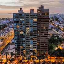 La visión de un agente inmobiliario . Photograph, Photograph, Post-production, Digital Photograph, Instagram Photograph, Photographic Composition, Lifest, and le Photograph project by ladg2111 - 01.07.2023