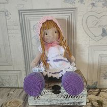 Mi proyecto del curso: Elaboración de muñecas amigurumi románticas. Arts, Crafts, To, Design, Fiber Arts, Crochet, Amigurumi, and Textile Design project by Carmen Cumbrera - 01.14.2024