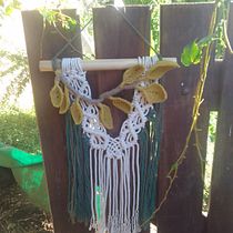 Mi proyecto del curso: Macramé en 3D: crea tapices botánicos. Un proyecto de Artesanía, Interiorismo, Tejido, Macramé y Diseño textil de Maria Silvia - 12.01.2024