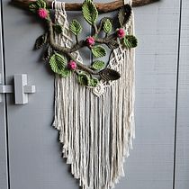 My project for course: 3D Macramé for Botanical Wall Hanging. Un proyecto de Artesanía, Interiorismo, Tejido, Macramé y Diseño textil de wankowim - 20.01.2024