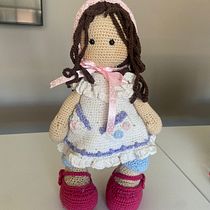 Mi proyecto del curso: Elaboración de muñecas amigurumi románticas. Arts, Crafts, To, Design, Fiber Arts, Crochet, Amigurumi, and Textile Design project by mariae_mcn - 01.22.2024