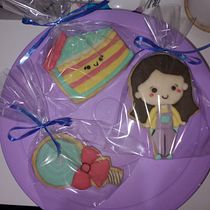 Mi proyecto del curso: Decoración de galletas con royal icing para principiantes. Design, Painting, and DIY project by cgmggaby - 01.22.2024