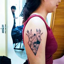 Mi proyecto del curso: Técnicas de tatuaje: sombreado con pepper shading. Ilustração tradicional, e Desenho de tatuagens projeto de Arturo Aguirre Gómez - 23.01.2024