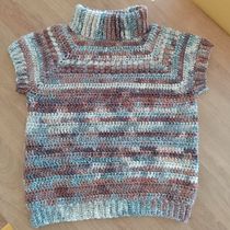 Mi proyecto del curso: Top-down: prendas a crochet de una sola pieza. Fashion Design, Fiber Arts, DIY, Crochet, and Textile Design project by Isabel Gallego - 01.20.2024