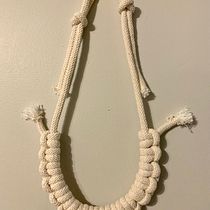 Mi proyecto del curso: Iniciación a la bisutería con cordón: fabrica tus propios collares. Un progetto di Artigianato, Design di gioielli, Macramè e Textile Design di Khori Haylli Rodriguez - 25.01.2024