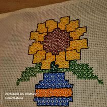 Meu projeto do curso: Letras bordadas: a linha como ferramenta gráfica. Un projet de Broderie , et Design textile de CLAUDINEIA gASPAR DE SOUZA - 26.01.2024