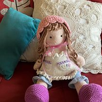Mi proyecto del curso: Elaboración de muñecas amigurumi románticas. Arts, Crafts, To, Design, Fiber Arts, Crochet, Amigurumi, and Textile Design project by ericaacunaj - 01.27.2024