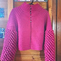 Top-down. Fashion Design, Fiber Arts, DIY, Crochet, and Textile Design project by M. Lucía Salazar G. - 01.27.2024