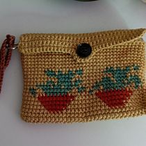 Mini bolsos crochet tapestry. Un progetto di Design di accessori, Pattern design, Fiber Art, DIY, Uncinetto e Textile Design di rubi_anelisse_1 - 30.01.2024