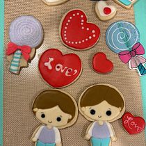 Mi proyecto del curso: Decoración de galletas con royal icing para principiantes. Design, Painting, and DIY project by Ale Lomeli Torres - 01.31.2024