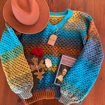 Mi proyecto del curso: Top-down: prendas a crochet de una sola pieza. Fashion Design, Fiber Arts, DIY, Crochet, and Textile Design project by Maryi Muñoz - 01.31.2024