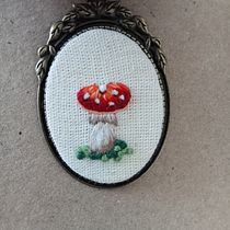 Mi proyecto del curso: Bordado en miniatura: crea joyas textiles. Un projet de Design de bijoux, Broderie , et Design textile de Zully Hernández - 28.01.2024