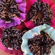 Revive Petunia. Advertising, Photograph, Marketing, Social Media, Mobile Photograph, Product Photograph, Mobile Marketing, Instagram & Instagram Photograph project by Catalina Gonzalez Zagal - 01.24.2024
