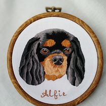 My project for course: Embroidered Pet Portraits: The Thread Painting Technique. Embroider, Naturalistic Illustration, and Textile Design project by Carol Price - 01.30.2024