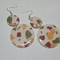 Mon projet du cours : Création de bijoux en argile polymère pour débutants. Un progetto di Design di accessori, Artigianato, Design di gioielli e DIY di Kathy Leroy - 08.02.2024
