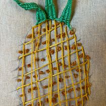 Mi proyecto del curso: Técnicas básicas de bordado: puntadas, composiciones y gamas cromáticas. Accessor, Design, Costume Design, Embroider, Color Theor, and Textile Design project by Daniela Motta - 02.09.2024