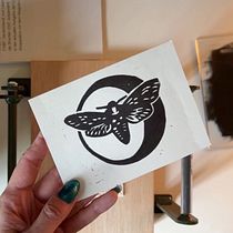 Mon projet du cours : Gravure contemporaine au linoléum. Ilustração tradicional, Artesanato, Artes plásticas, Estampagem e Ilustração com tinta projeto de Alice Didier - 09.02.2024