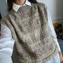 Mi proyecto del curso: Chaleco patagón. Accessor, Design, Fiber Arts, Knitting, and Textile Design project by Maria Jesus Perez - 02.10.2024