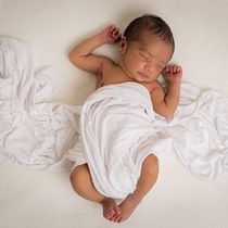 My project for course: Introduction to Newborn Photography. Photograph, Portrait Photograph, Studio Photograph, Lifest, le Photograph & Interior Photograph project by vipera_gal - 02.10.2024