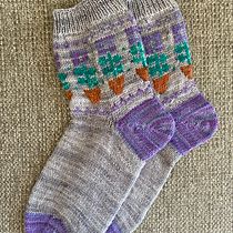 My project for course: Introduction to Colorwork Sock Knitting Ein Projekt aus dem Bereich Erweiterungsentwicklung, Modedesign, Weben, Stricken und Textildesign von Beth Hopkins - 15.02.2024