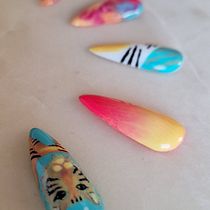 Mon projet du cours : Initiation au Nail Art. Design, Traditional illustration, Painting, Pattern Design, and Decorative Painting project by lodie_artcanemajeur - 02.16.2024
