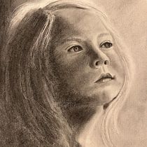 My project for course: Artistic Charcoal Portraiture: Creating Atmosphere. Ilustração tradicional, Artes plásticas, Desenho, Desenho de retrato, Desenho realista, e Desenho artístico projeto de Chantal Gagne - 16.02.2024