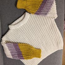 Mein Abschlussprojekt für den Kurs: Häkeln: Gestalte Kleidungsstücke mit nur einer Nadel. Fashion Design, Fiber Arts, DIY, Crochet, and Textile Design project by stefanie_b1106 - 02.18.2024