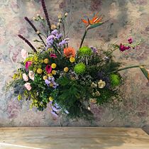 My project for course: Design and Creation of Floral Compositions. Un progetto di Interior design, Paesaggismo, Interior Design, DIY e Design floreale e vegetale di babiernat - 13.02.2024