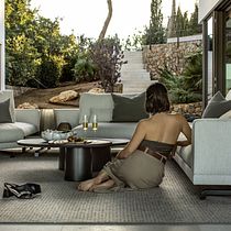 Stories around the Sofa. Photograph, Interior Architecture, Interior Decoration, Commercial Photograph, Architectural Photograph, Interior Photograph, Lifest, and le Photograph project by Jota Reyes - 02.21.2024