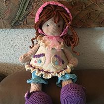 Mi proyecto del curso: Elaboración de muñecas amigurumi románticas Ein Projekt aus dem Bereich H, werk, Spielzeugdesign, Weben, Crochet, Amigurumi und Textildesign von Mª del Carmen Pérez Jiménez - 23.02.2024