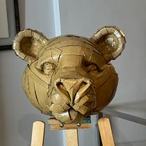 Meu projeto do curso: Esculturas em papelão para iniciantes. Character Design, Arts, Crafts, Fine Arts, and Sculpture project by Débora Veigant - 02.24.2024