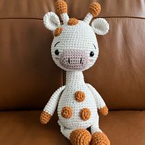 My project for course: Crocheting Amigurumi Animals for Beginners. Arts, Crafts, To, Design, Crochet, Amigurumi, and Textile Design project by llaurie_eve - 02.27.2024