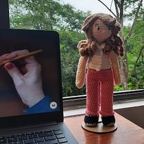 Mi proyecto del curso: Amigurumi: diseño de ropa, pelo y complementos. Projekt z dziedziny Craft, Projektowanie zabawek,  Tkactwo, Sz, dełkowanie, Amigurumi, Wzornictwo tekst i liów użytkownika elbordoink - 27.02.2024