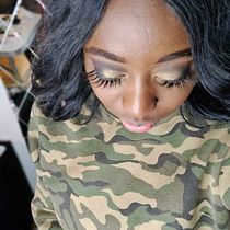 My project for course: Introduction to Professional Makeup Techniques. Un projet de Cinéma, vidéo et télévision, Direction artistique, St, lisme , et Photographie de mode de Sharvella Oppong - 26.02.2024