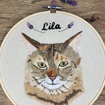 Mi proyecto del curso: Retratos bordados de mascotas: pinta con hilo. Embroider, Naturalistic Illustration, and Textile Design project by carol_cuadra_luna - 02.15.2023