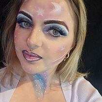 My project for course: Professional Makeup for Photo Shoots. Film, Video, TV, Art Direction, Fashion Design, Fashion Photograph, and Portrait Photograph project by Vita Blazaitiene - 03.03.2024