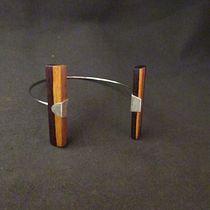 Meu projeto do curso: Design de joias em madeira e prata. Un progetto di Design di accessori, Artigianato e Design di gioielli di gaon.1988 - 07.03.2024