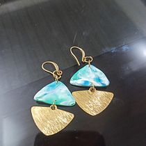 My project for course: Polymer Clay Jewelry Design for Beginners. Un progetto di Design di accessori, Artigianato, Design di gioielli e DIY di shinescravings - 11.03.2024