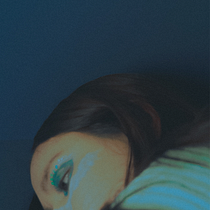 My project for course: Self-Portrait Photography: Explore Color and Light. Un progetto di Fotografia e Autoritratto fotografico di Mirella Legua - 09.03.2024