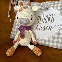 Mein Abschlussprojekt für den Kurs: Amigurumi-Tiere häkeln für Anfänger. Arts, Crafts, To, Design, Crochet, Amigurumi, and Textile Design project by Ilka Armbruster - 03.15.2024