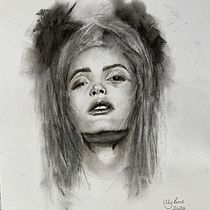 My project for course: Artistic Charcoal Portraiture: Creating Atmosphere. Ilustração tradicional, Artes plásticas, Desenho, Desenho de retrato, Desenho realista, e Desenho artístico projeto de alybone - 22.03.2024