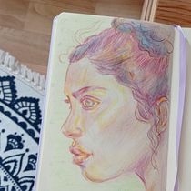 My project for course: Vibrant Portrait Drawing with Colored Pencils. Un progetto di Disegno, Disegno di ritratti, Sketchbook e Disegno con matite colorate di Stela Todorova - 24.03.2024