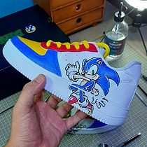 Customização de Sneaker Tema Sonic. Accessor, Design, Fashion Design, DIY, Traditional illustration, Arts, Crafts, Fine Arts, Painting, Product Design, Shoe Design, Creativit, Drawing, and Artistic Drawing project by dzeroum - 03.23.2024