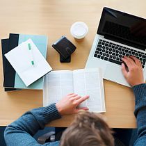 Usar Chat GPT para estudiar y aprender. Management, Productivit, Artificial Intelligence, Creative Consulting, Design Management, and Business project by brunozamar - 03.24.2024