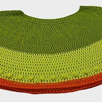 Mi proyecto del curso: Crochet: diseña prendas y patrones con tejido circular Mi proyecto final. Accessor, Design, Fashion Design, Fiber Arts, DIY, and Crochet project by Claudia Sanhueza Oyarce - 03.08.2024